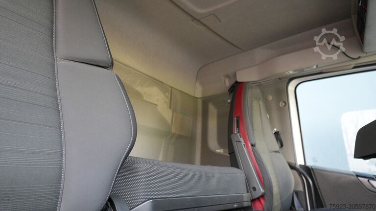 Gefährliche Stoffe Volvo FH 420 6X2 ADR 881.000KM