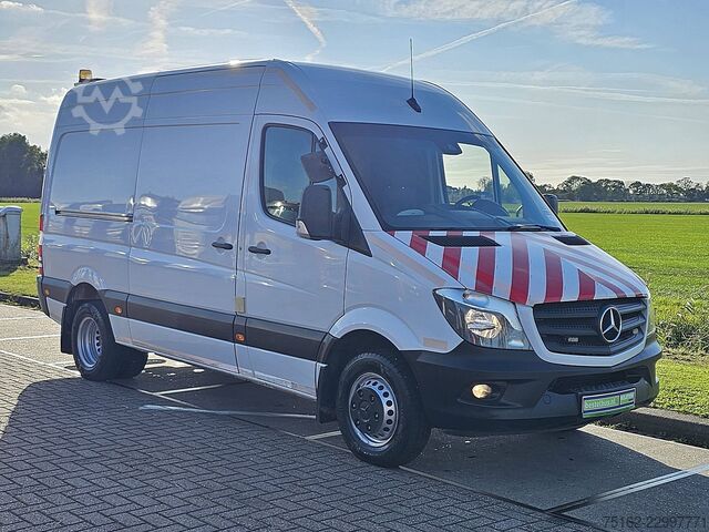 MERCEDES-BENZ SPRINTER 519 L2H2 N2 3500Kg Trekhaak V6 3.0Ltr Dubbellucht Euro6 BPM-Vrij Camera 190Pk MERCEDES-BENZ SPRINTER 519 L2H2 N2 3500Kg Trekhaak V6 3.0Ltr ...