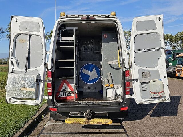 MERCEDES-BENZ SPRINTER 519 L2H2 N2 3500Kg Trekhaak V6 3.0Ltr Dubbellucht Euro6 BPM-Vrij Camera 190Pk MERCEDES-BENZ SPRINTER 519 L2H2 N2 3500Kg Trekhaak V6 3.0Ltr ...