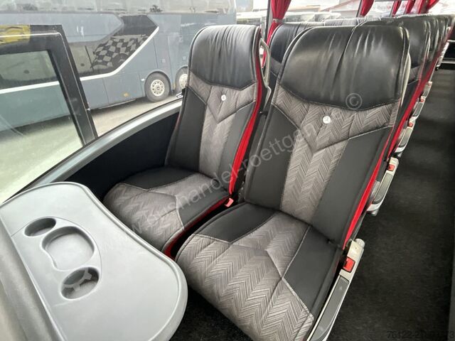 Diaľkový autobus Mercedes-Benz Tourismo RHD