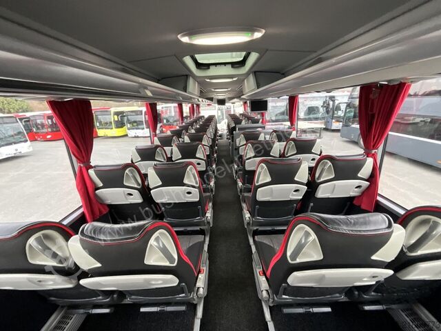 Diaľkový autobus Mercedes-Benz Tourismo RHD