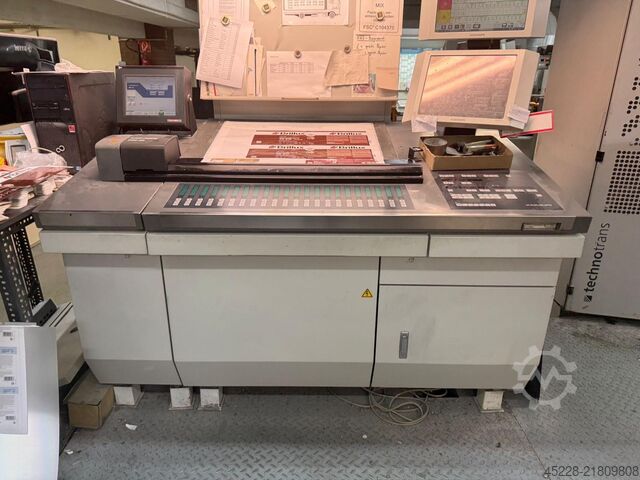 آلة طباعة أوراق الأوفست Komori Lithrone LS 529+C (H)