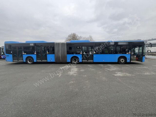 Kĺbový autobus Mercedes-Benz Conecto G
