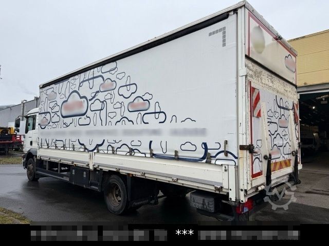 Flatbed truck with tarp MAN TGM 12.250 Pritsche Plane LBW Schlafkabine Autom