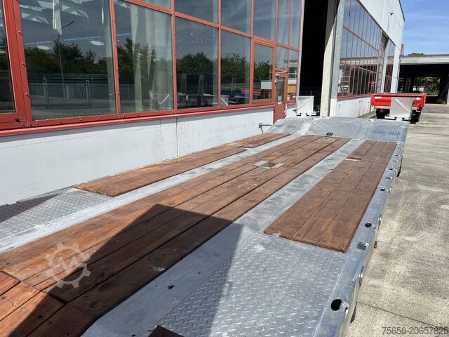 Remorque porte-engins surbaissée Möslein T 2 Schwebheim Neuer 2 Achs Tieflader- Anhänger, Verbreiterung