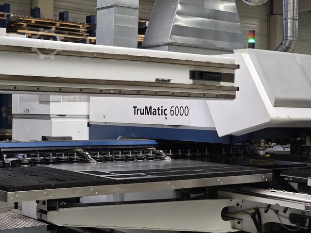 Stanz- Lasermaschine TRUMPF TruMatic 6000 (K05M) 2700 Watt FMC