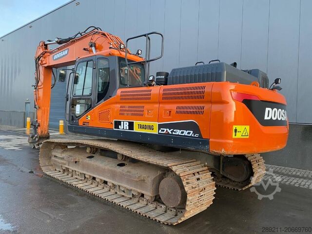 Gosenični bager Doosan DX 300 LC-7