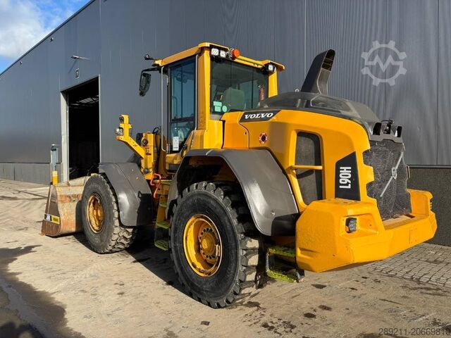 Nakladalec na kolesih Volvo L 90 H