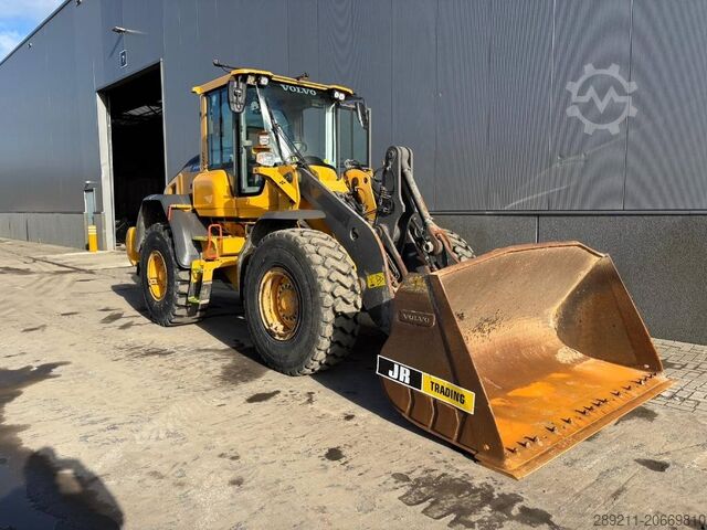 Nakladalec na kolesih Volvo L 90 H