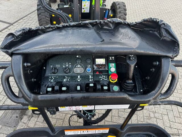 Teleskopska delovna ploščad Niftylift HR 21 D 4x4