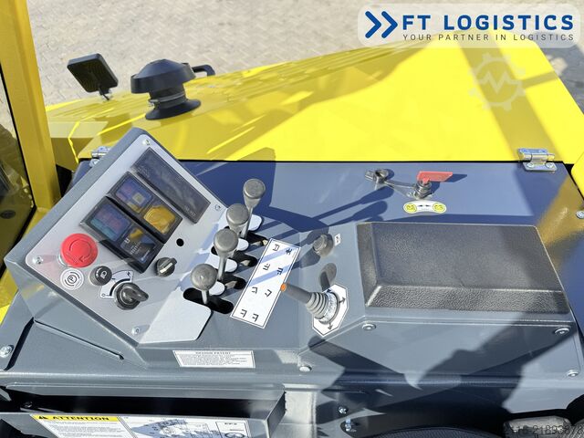 Carretilla retráctil de 4 vías Combilift CB4500 GAS TRIPLEX 6400 FORK POSITIONER