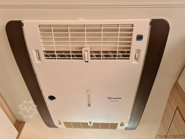 Daļēji integrēta kemperis BÜRSTNER Ixeo Time Edition 30 IT 726 G *Dachklima*Hubbett