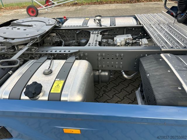 Standardowy ciągnik siodłowy MERCEDES-BENZ Actros 1845 / Giga / Retarder **5 x Auf Lager**