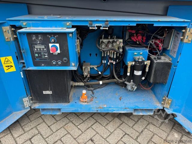 Angkat gunting Genie GS3369DC Hoogwerker Schaarhoogwerker