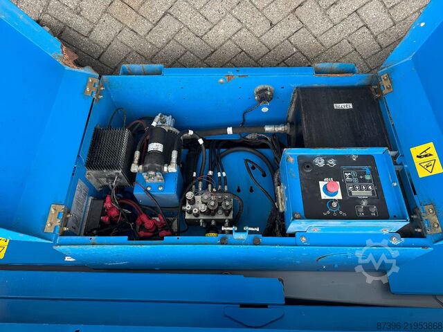 Angkat gunting Genie GS2669DC Hoogwerker Schaarhoogwerker