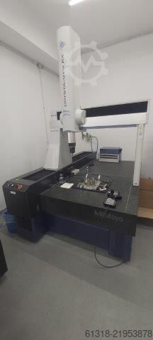 آلة قياس إحداثيات Mirutoyo CRYSTA-Apex EX 9166T