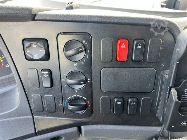 Furgón portacoches MERCEDES-BENZ Atego 818 Auto/Maschinen Transporter