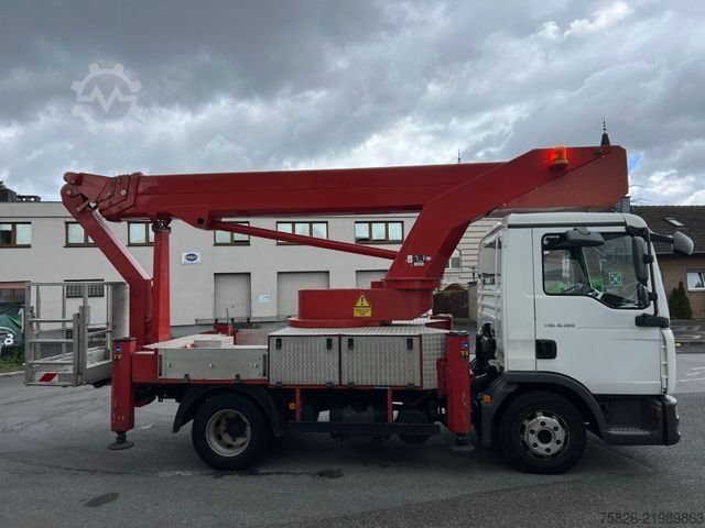 Plataforma elevadora sobre camión MAN TGL 8.180 Bison Palfinger TKA 28 M Hubsteiger