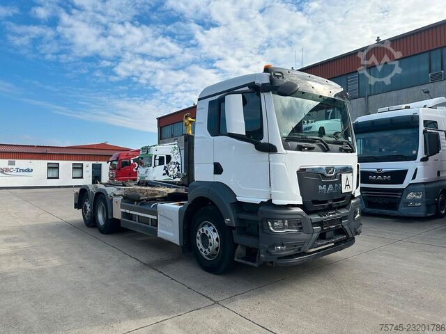ロールオフコンテナトラック MAN TGS 26.470 * HYVA * ACC * LENK-LIFT * 6X2 * TÜV