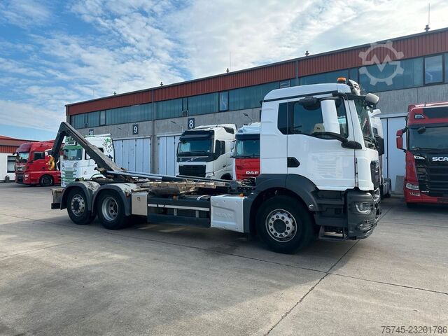 ロールオフコンテナトラック MAN TGS 26.470 * HYVA * ACC * LENK-LIFT * 6X2 * TÜV