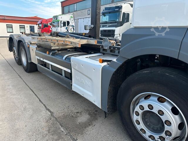 ロールオフコンテナトラック MAN TGS 26.470 * HYVA * ACC * LENK-LIFT * 6X2 * TÜV