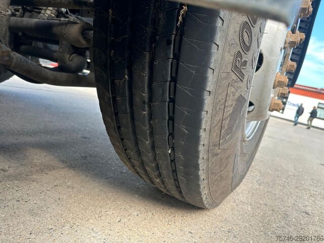 ロールオフコンテナトラック MAN TGS 26.470 * HYVA * ACC * LENK-LIFT * 6X2 * TÜV
