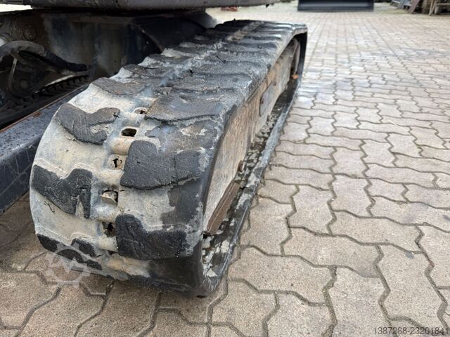 Minigraver BOBCAT E26 / 2017 BJ / 3 x Löffel