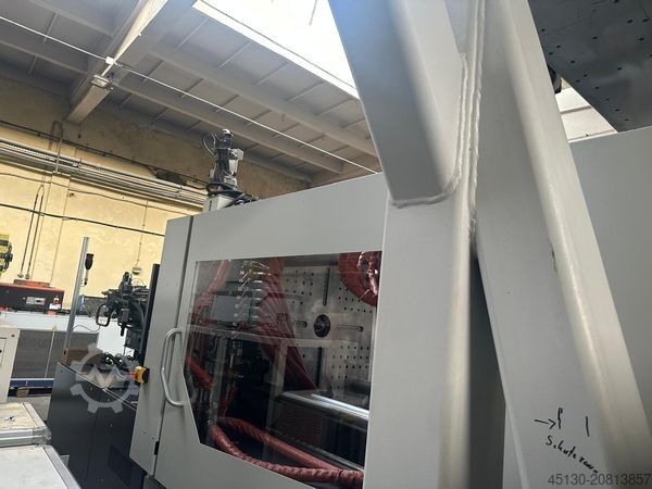 машина за шприцоване Sumitomi Demag Systec 350/720-2300