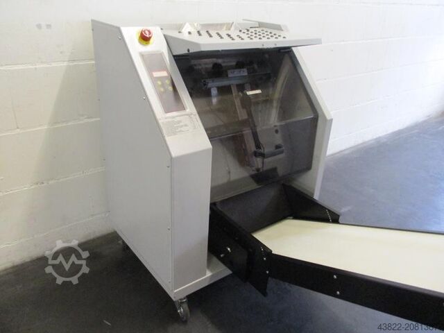 Film packaging machine with conveyor belt Minipack-Torre Mailbag