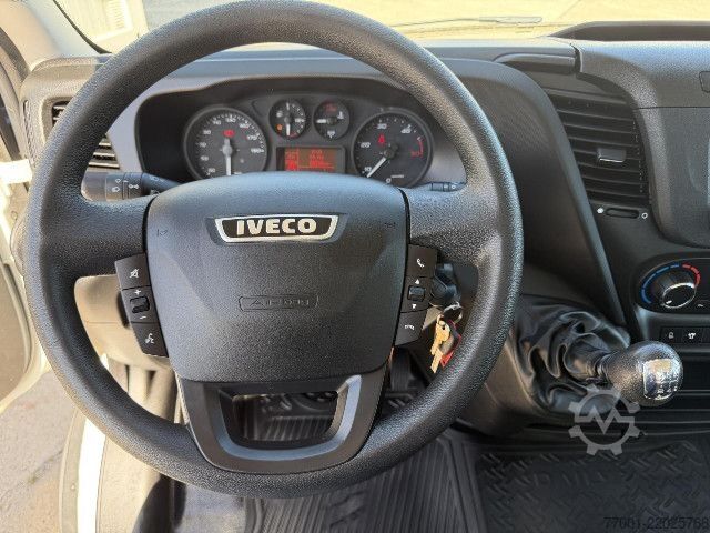 Pick-up varebil IVECO 35S15 / 3.0 Liter / Klima / AHK