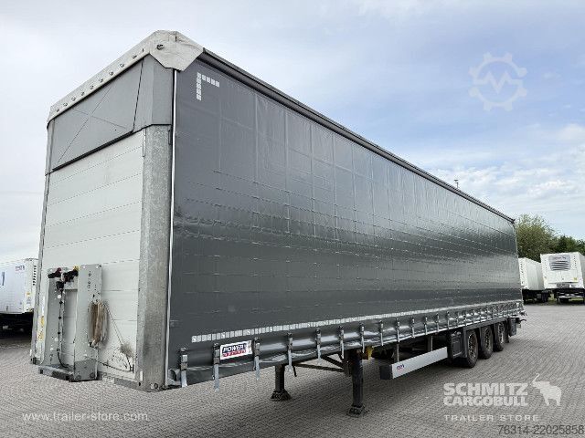 带篷布的开放式半挂车 Schmitz Cargobull Curtainsider Mega Getränke