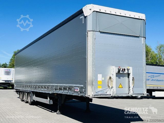 带篷布的开放式半挂车 Schmitz Cargobull Curtainsider Mega Getränke
