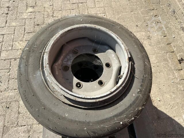 Roda com pneu  3 Banden 26x 6.6 - Gebruikt