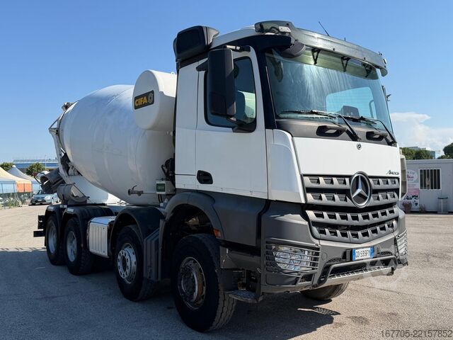 Truk pengaduk beton Mercedes-Benz Arocs 4145