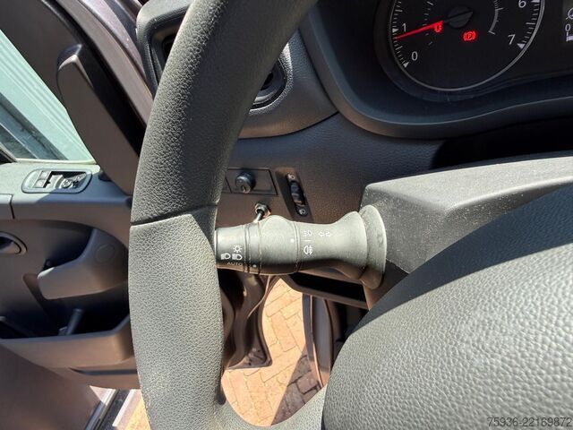 การขนส่งม้า Renault Master STX S3 Paardenwagen Hengsten uitvoering ...