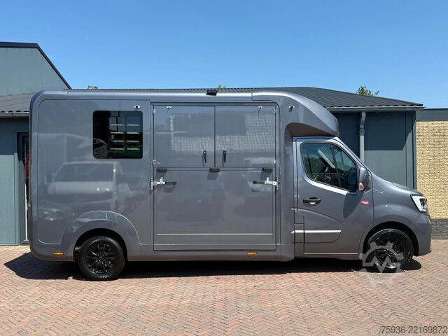 การขนส่งม้า Renault Master STX S3 Paardenwagen Hengsten uitvoering ...