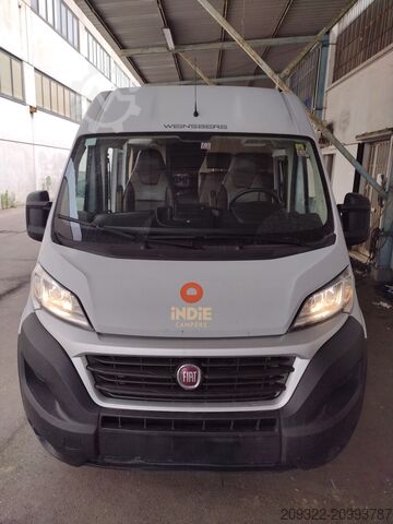 Caravana/autocaravana Fiat Weinsberg Carabus 600 K | 4 posti letto | Completamente attrezzato