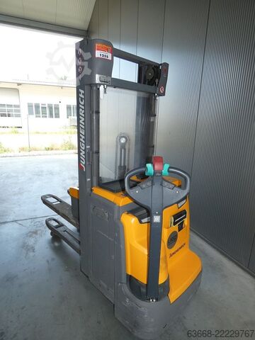 Pedestrian Stacker Jungheinrich EJC 214 Z