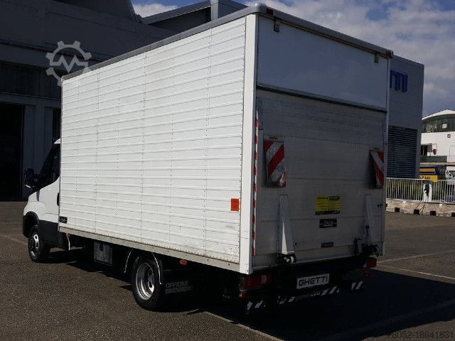 Dubă cu caroserie tip cutie IVECO 35C14
