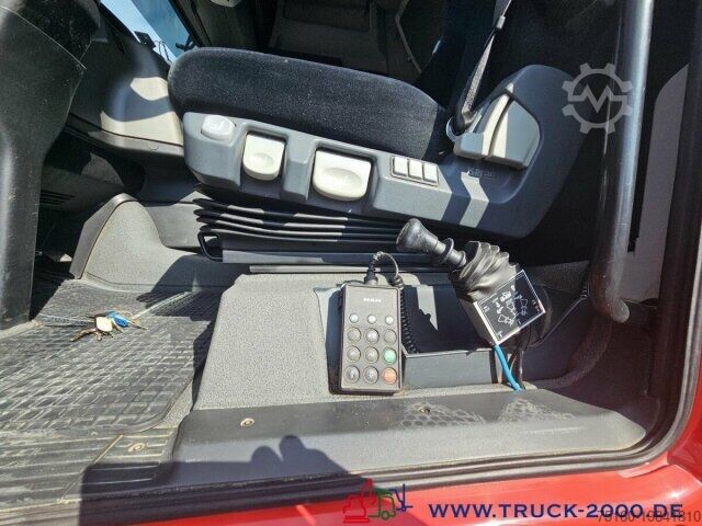 Teški teretni kamion MAN TGX 26.560 XXL 6x4 Kipphyr. zGG.150t. TÜV 08/26