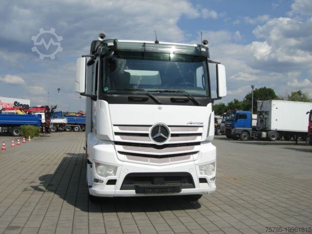 Камион с платформа MERCEDES-BENZ Antos 2543 L/6x2 Pritsche Heckkran