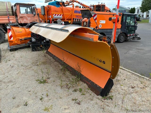 Kommunalfahrzeug  Zaugg Schneepflug Vario 4-360-4-45
