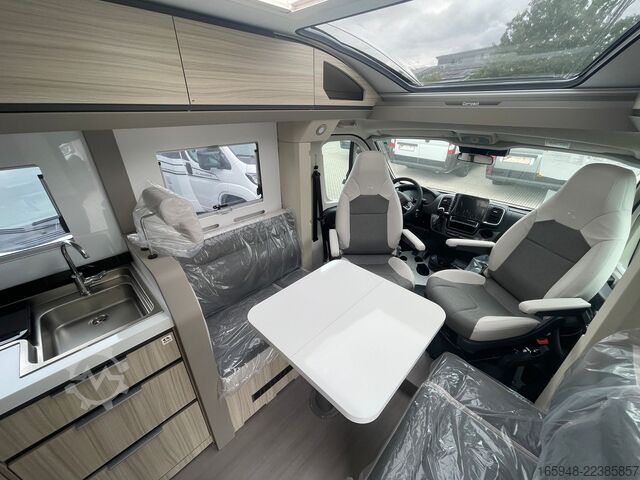 Gjysmë e integruar kamping-makinë ADRIA DL COMPACT 60Y JUBILEE | Face2Face+Automatik