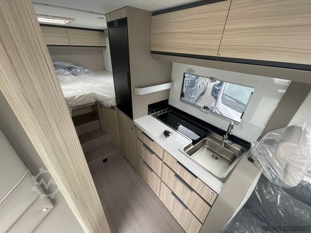 Gjysmë e integruar kamping-makinë ADRIA DL COMPACT 60Y JUBILEE | Face2Face+Automatik