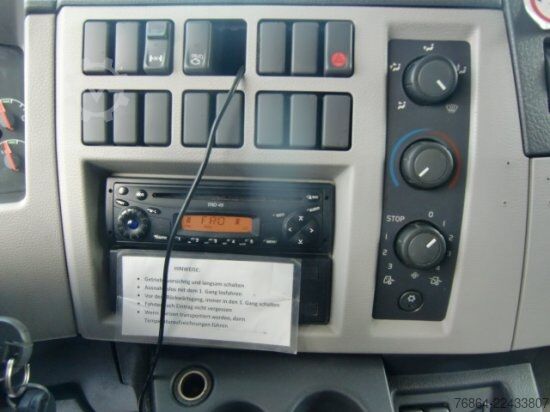 Kølebil VOLVO FL 280 KüHLKOFFER, AUTOMATIK, E6, MIT LBW, THERMO KING