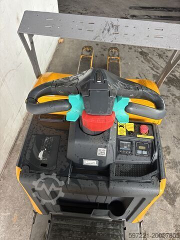 Elektrikli Paletli Transpaletler Jungheinrich ERE  120 FP Lithium 1600mm