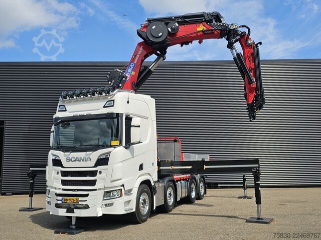 Standard-SZM Scania R590 V8 8x2 / HMF 9520 CRANE - JIB - WINCH / TR...