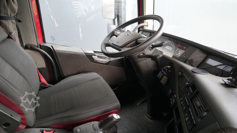 สารอันตราย Volvo FH 420 ADR tractor unit