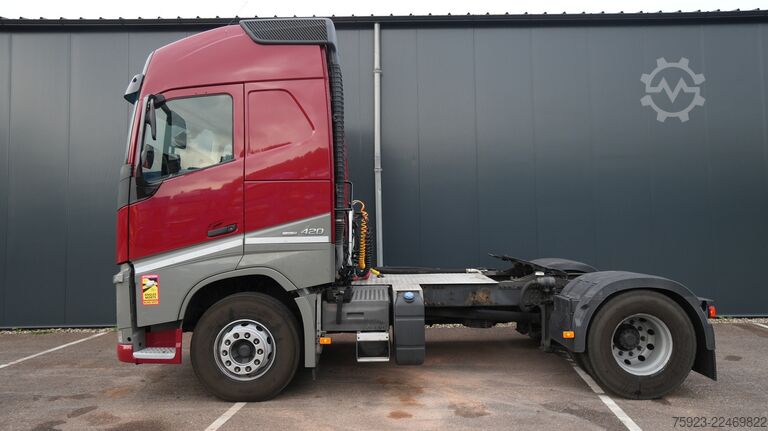 สารอันตราย Volvo FH 420 ADR tractor unit