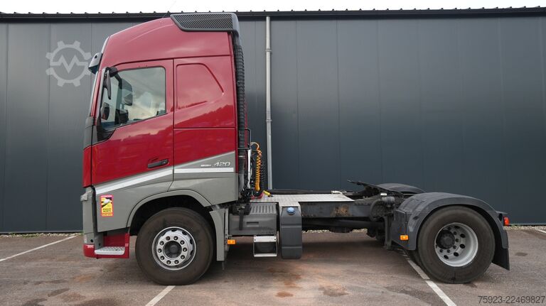 สารอันตราย Volvo FH 420 ADR tractor unit